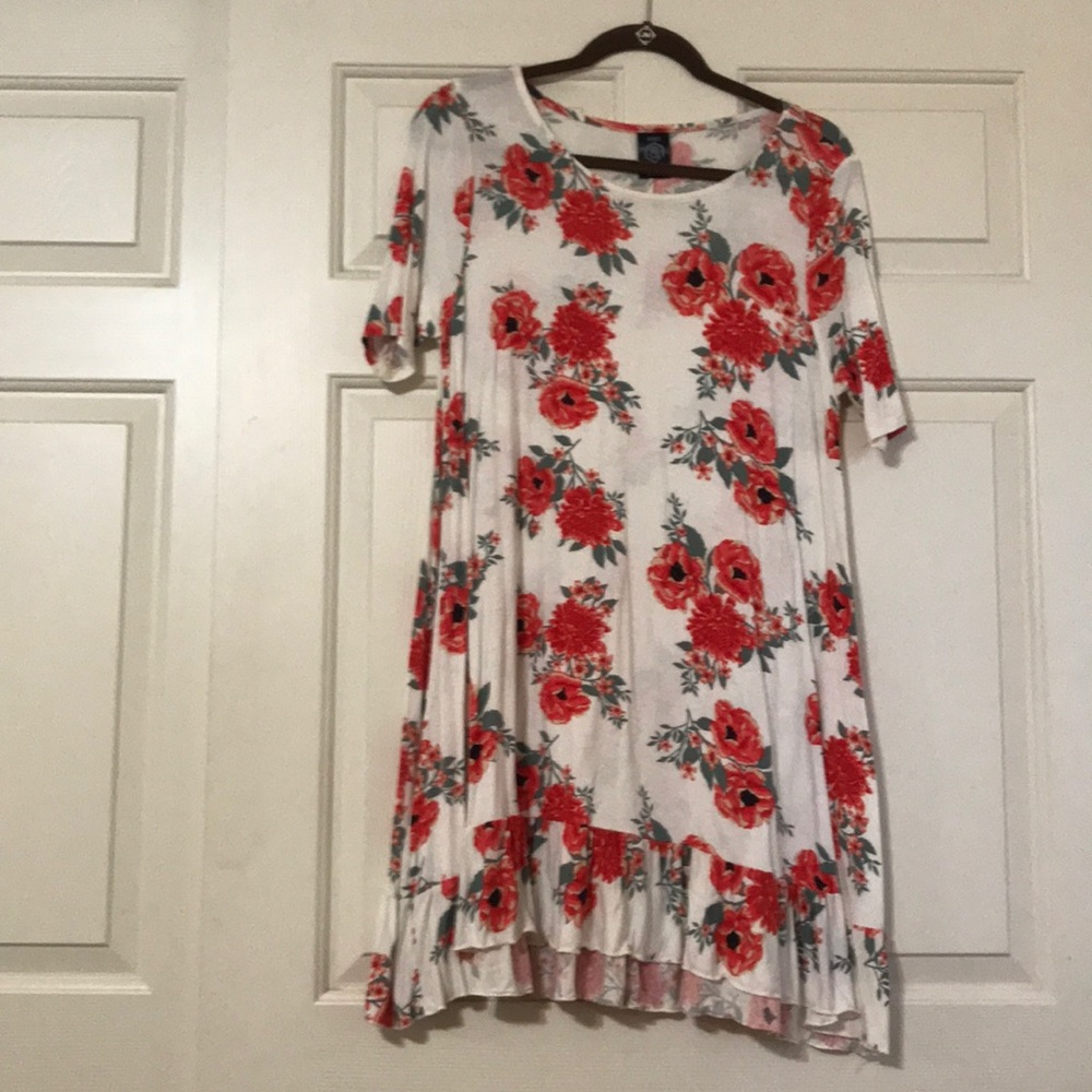 Floral ruffle tunic